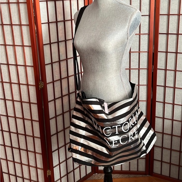 NWT • VICTORIA’S SECRET TOTE - Picture 8 of 10
